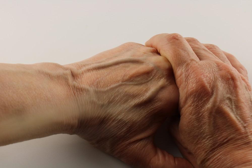 What Do Prominent Veins on Hands Reveal? Causes, Solutions, and the Role of Ozonated Oils