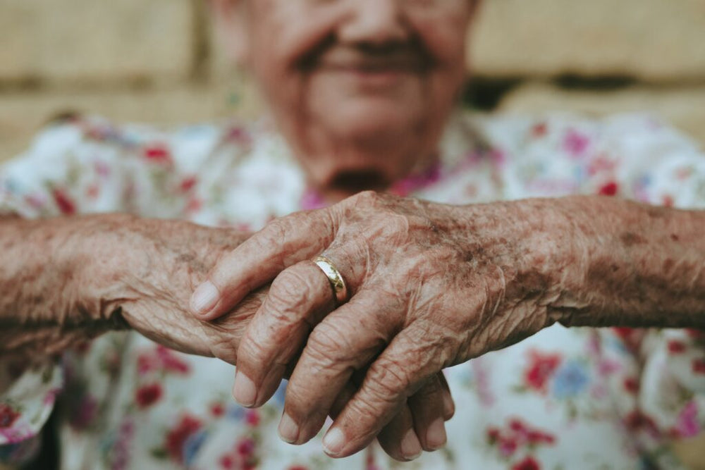 Ozonated Oils: A Gentle Ally for Healthy Aging Skin and Joints